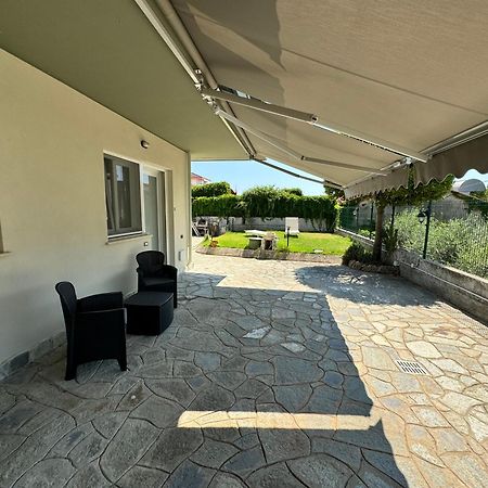 L'11 Affittacamere Borghetto Santo Spirito Buitenkant foto